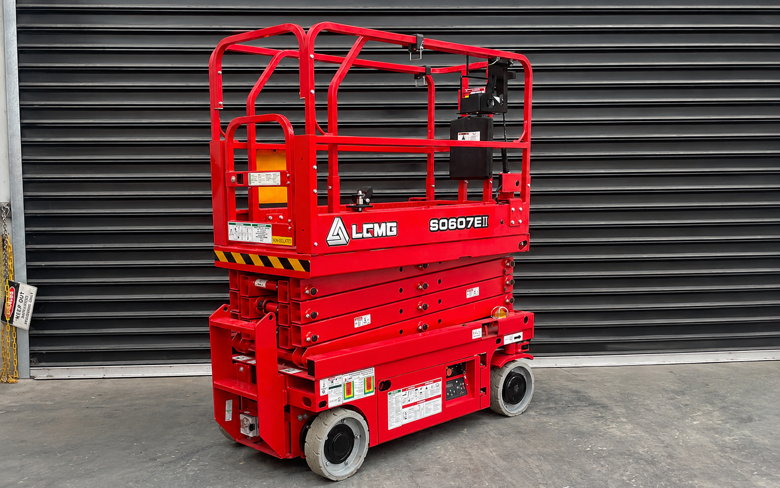 19 FOOT SICSSOR LIFT